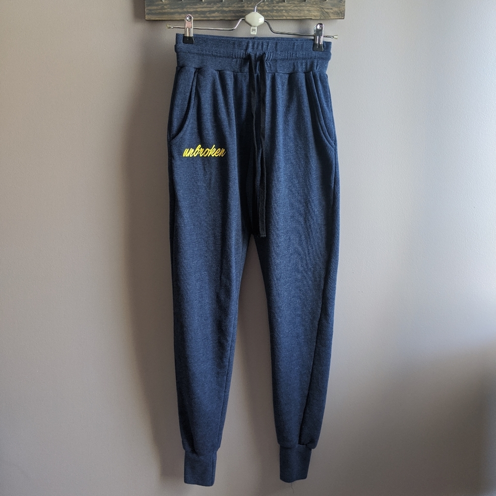 Unbroken Designs Joggers Navy Size XS